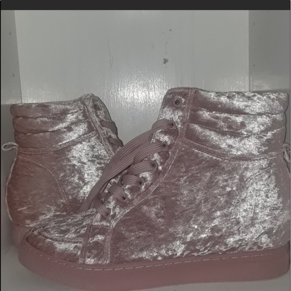 💕 blush pink wedge velvet sneakers
